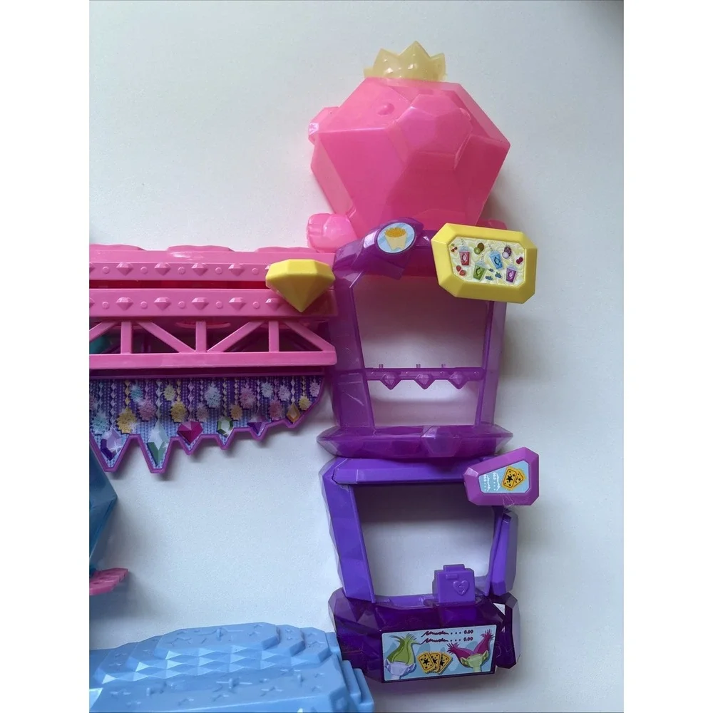 Mattel DreamWorks Trolls Band Together Toys, Mount Rageous Playset